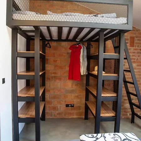 Ecitlav -